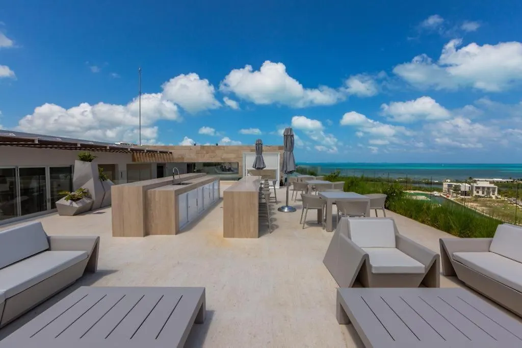Apartment Luxury 3 Bedroom Condo Rooftop Pool, Near The Beach Cancun