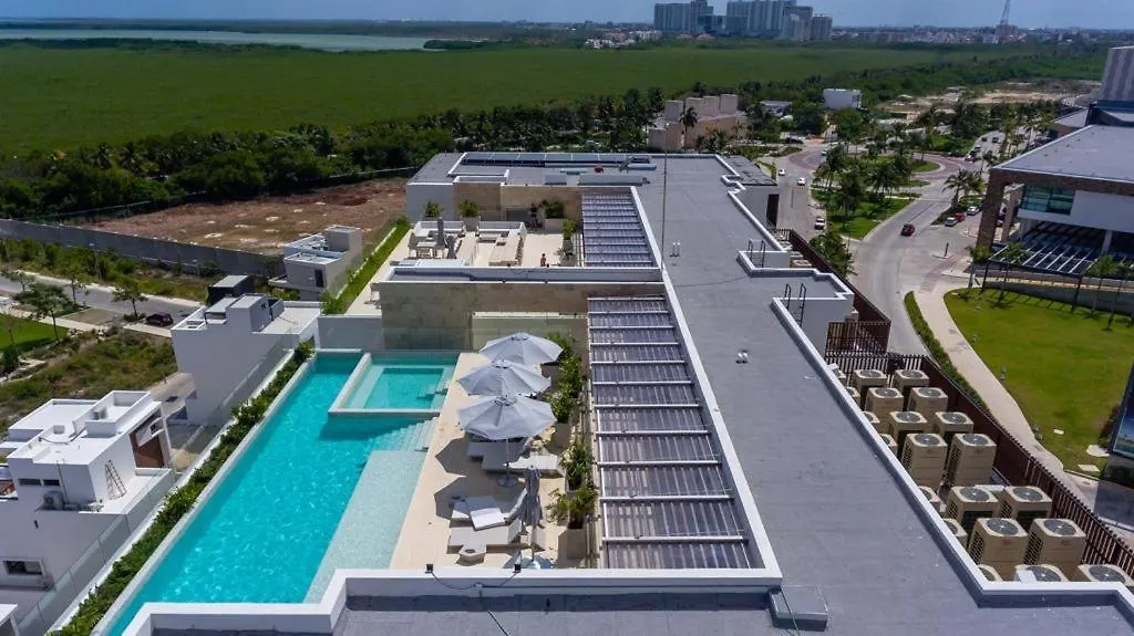Luxury 3 Bedroom Condo Rooftop Pool, Near The Beach Cancun 0*,